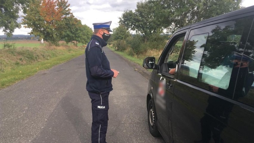 Zgorzelec: Posypią się mandaty? Policjanci sprawdzają, czy nosisz maseczkę