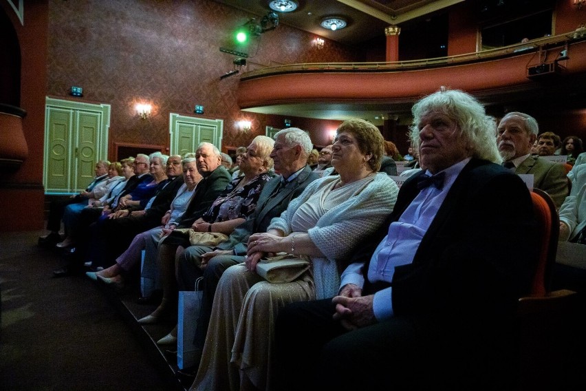 W gorzowskim teatrze 22 par świętowało swoją 50. rocznicę...