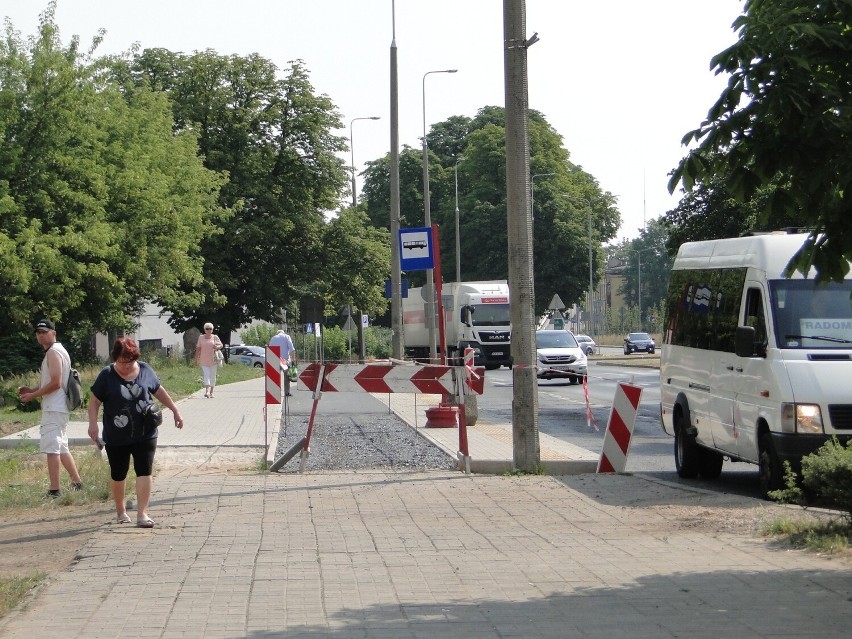 W Radomiu trwa budowa ścieżki rowerowej od ronda Mikołajczyka do ulicy Traugutta. Sprawdziliśmy postęp prac. Zobaczcie zdjęcia