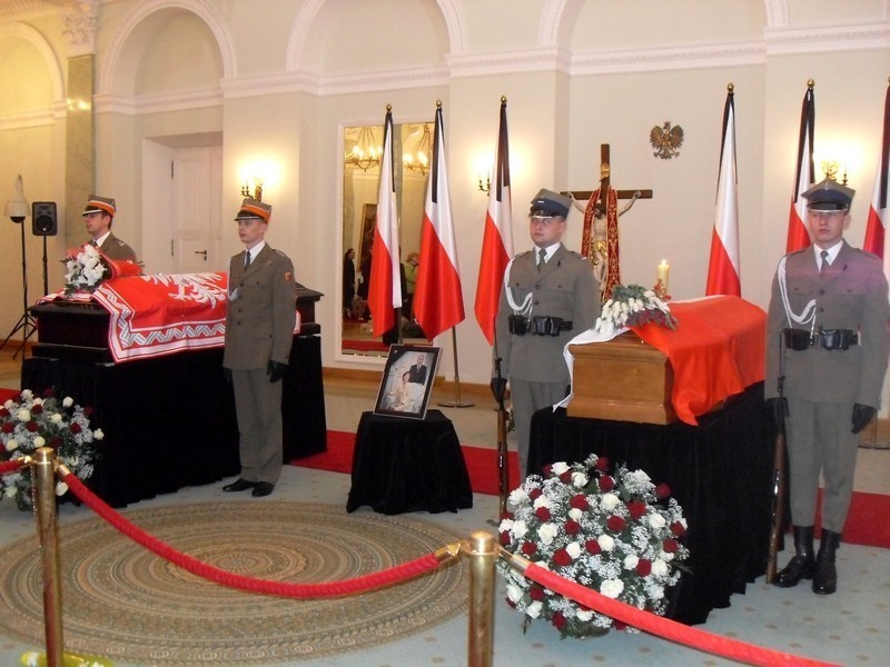 Uroczystości żałobne w Pałacu Prezydenckim w Warszawie