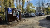 Miasto wprowadziło opłaty na dwóch parkingach osiedlowych w Kielcach. Mieszkańcy zbulwersowani 