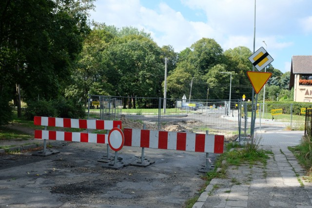 Na razie na Zielonogórskiej nie dzieje się nic. Prace zostaną wznowione we wrześniu