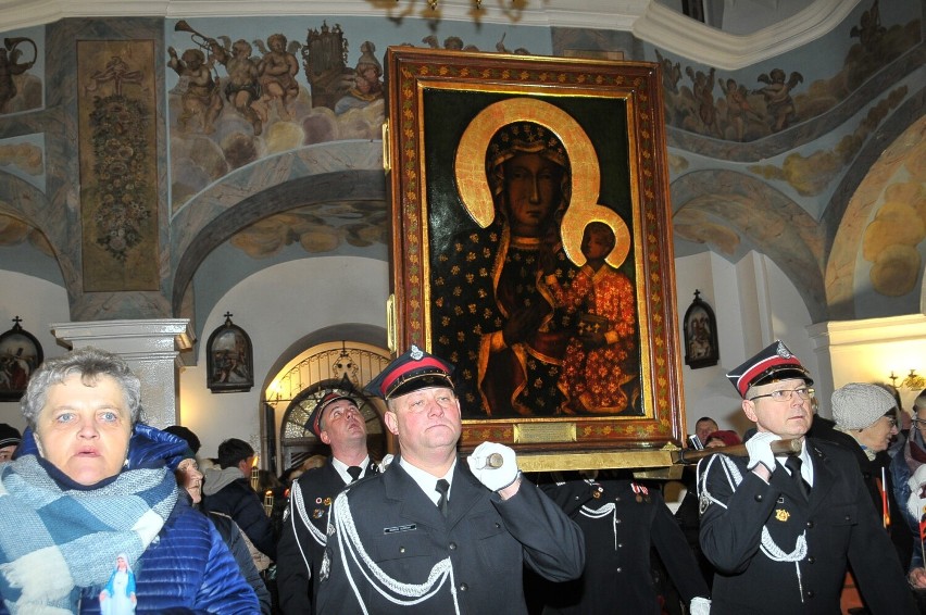 1- 2 grudnia obraz Matki Bożej w znaku Ikony Jasnogórskiej...