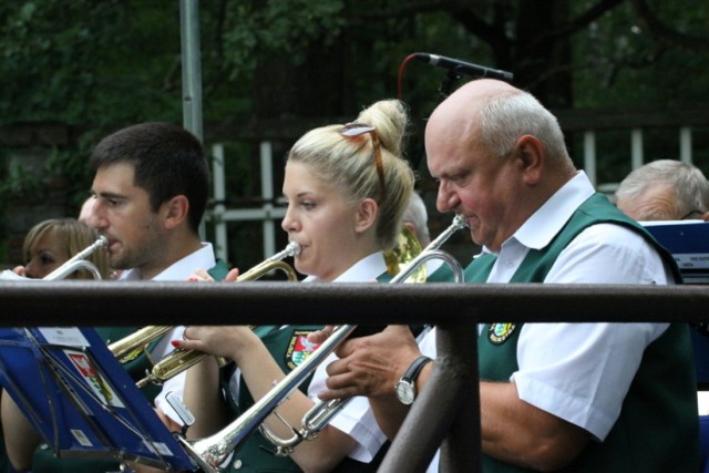 Miejska Orkiestra Dęta w parku Zielona