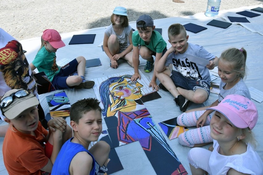 Warsztaty dla dzieci "Artystyczne puzzle" w Legnicy.