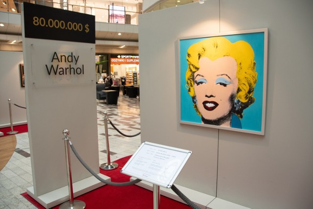 Obraz Andy Warhola "Turkusowa Marylin" cena 80 milionów dolarów.