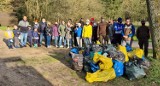 Dzień Ziemi w Golubiu-Dobrzyniu. Mieszkańcy, radni, dzieci, burmistrz, całe rodziny ruszyły sprzątać tereny zielone - zobacz zdjęcia