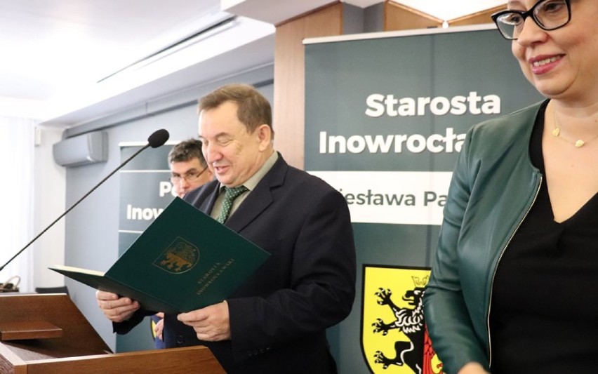 Powiat Inowrocławski przyznał stypendia dla uczniów [zdjęcia]