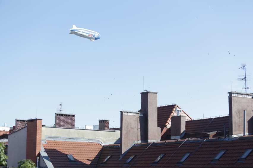 Zeppelin nad Śląskiem! Mieszkańcy zadzierają głowy i...