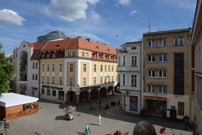 Wiele osób chwali nasz deptak. Bo jest duży, z zabytkowymi...