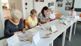 Pleszew. Pleszewscy seniorzy wzięli udział w Narodowym Czytaniu "Moralności Pani Dulskiej"