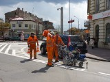 Malują pasy w centrum Radomska nawet w godzinach szczytu