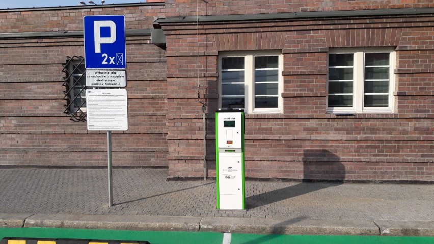 PKP uruchamia stacje do ładowania samochodów elektrycznych w Katowicach, Gliwicach i Częstochowie