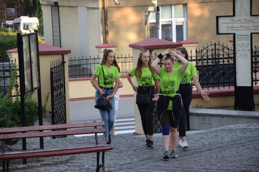 Piesza Pielgrzymka Zduńskowolska wyszła na Jasną Górę ZDJĘCIA I FILM