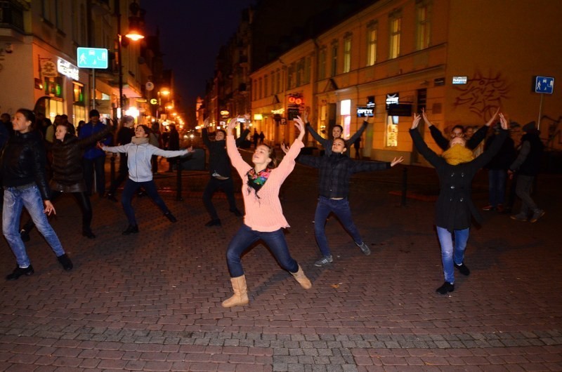 Taneczny protest uczniów Szkoły Baletowej w Poznaniu