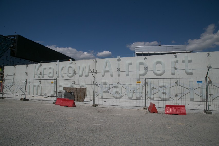 Kraków Airport. Nowy terminal w Balicach prawie gotowy [ZDJĘCIA]