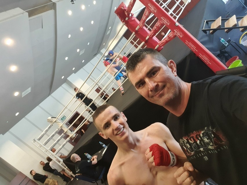 Kacper Śleszyński wicemistrzem Polski K1 juniorów w kickboxingu