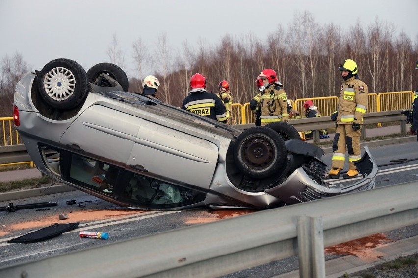 Wypadek na Obwodnicy Zachodniej Legnicy.