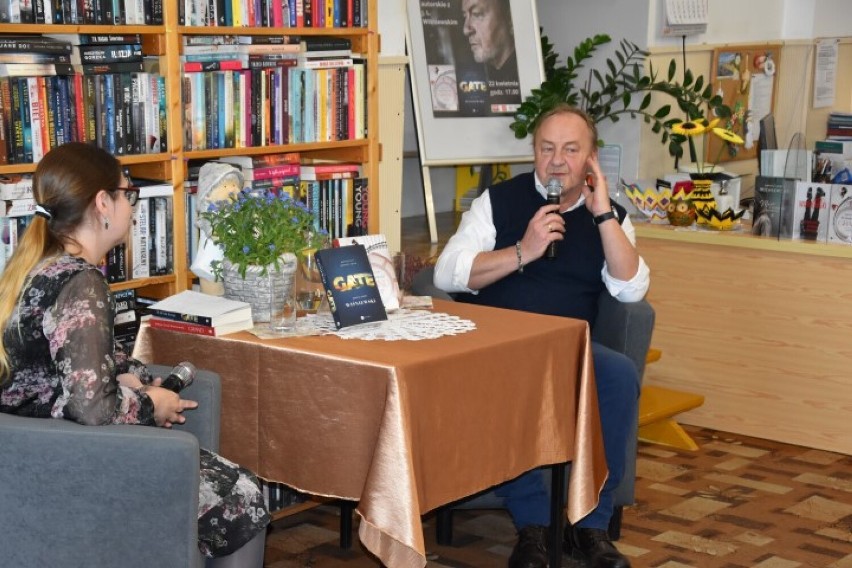 Pisarz Janusz Leon Wiśniewski spotkał się z czytelnikami w Starej Kiszewie [ZDJĘCIA]