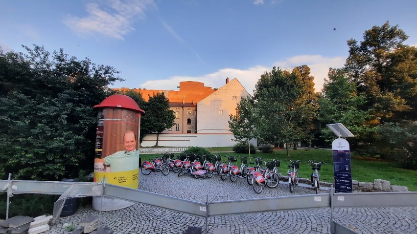 Obecnie trwa przebudowa jezdni przy Złotym Rogu w Kaliszu