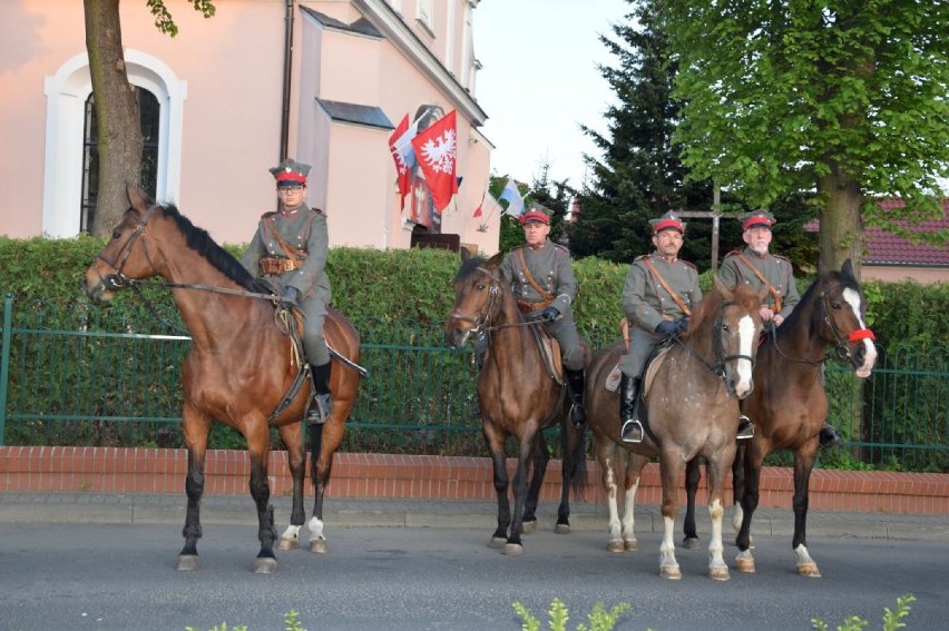 W Chodzieży jest czterech kawalerzystów w replikach mundurów Armii Wielkopolskiej (ZDJECIA)