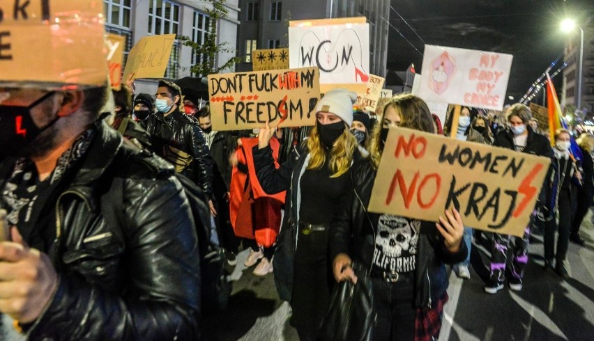 Strajki kobiet w Trójmieście [7.11.2020]. Co w weekend? Rodzinna blokada rowerowa, marsze w Gdyni i w Gdańsku