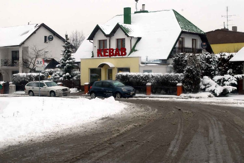 Zima w Jarocinie: Dwie firmy będą odśnieżać ulice i chodniki
