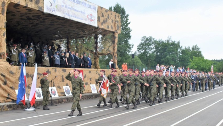 Święto 25. Brygady Kawalerii Powietrznej w Tomaszowie. Uroczysta zbiórka i dzień otwartych koszar [ZDJĘCIA]