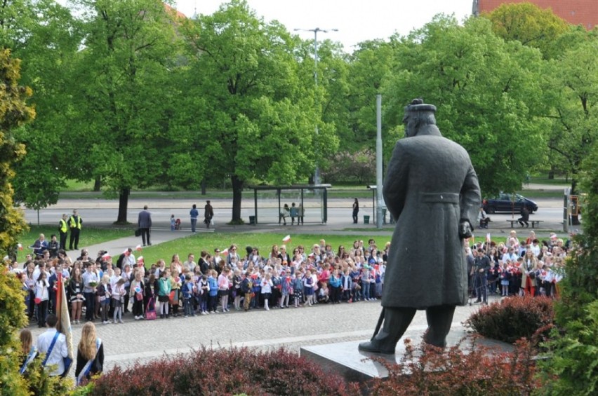 Toruń uczcił 80. rocznicę śmierci Marszałka Piłsudskiego...