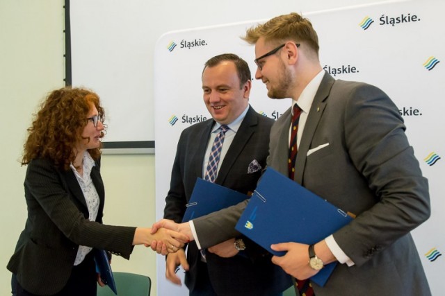 Podpisanie umów dofinansowań zadań drogowych w ramach PROW w Urzędzie Marszałkowskim w Katowicach.