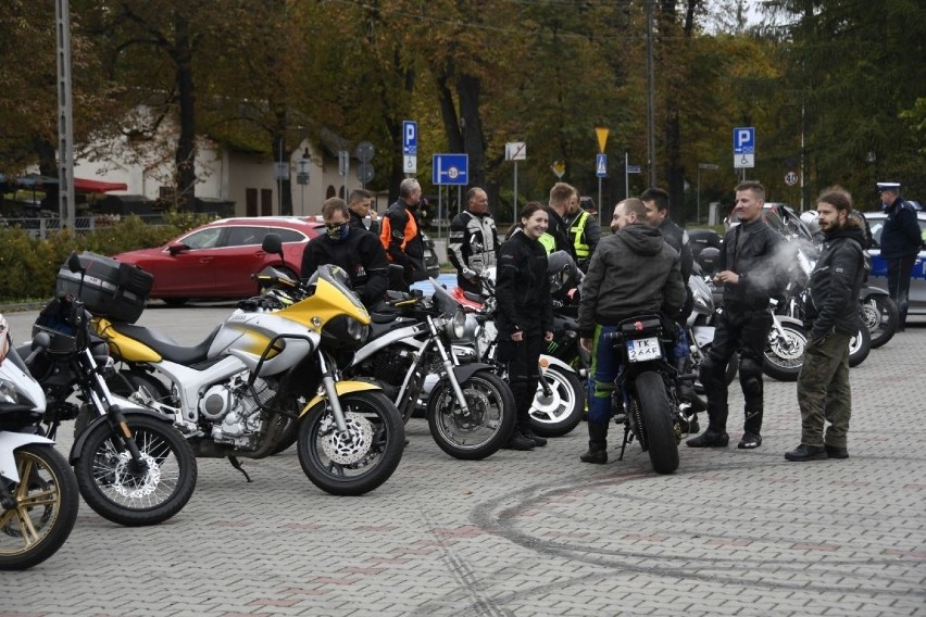 Ryczące maszyny przejechały ulicami Kielc. Kawalkada złożona z tylu motocykli robiła wrażenie [WIDEO, ZDJĘCIA]