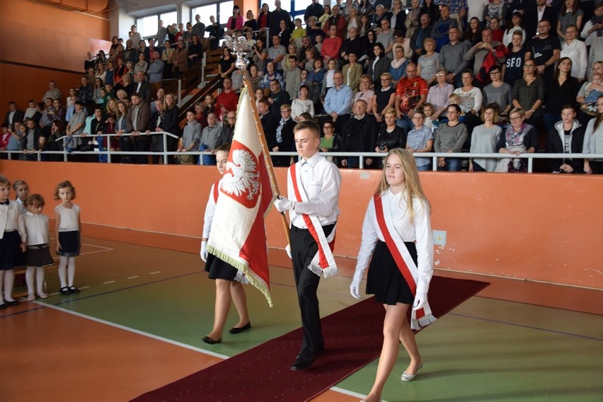 Dzień Edukacji Narodowej i pasowanie pierwszaków w SP 10