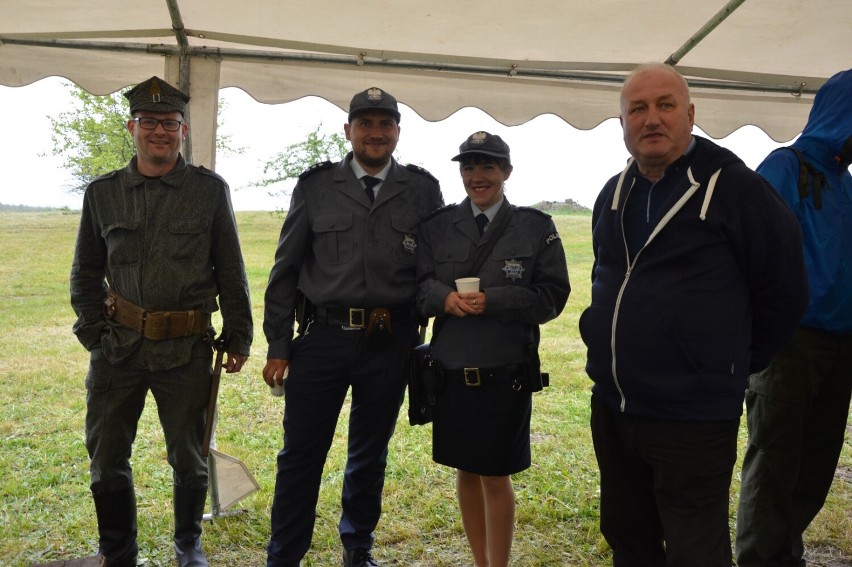 Charbrowo. To był piknik historyczny "Siła Niepodległej". Zorganizowali go harcerze.