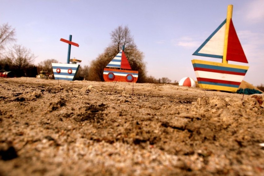 Na plaży Kon-Tiki będzie można skorzystać z rowerków...