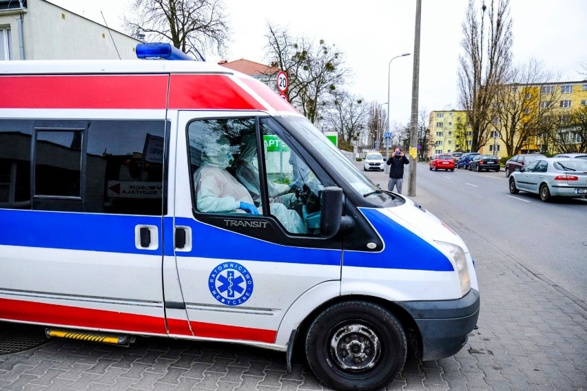 Kraków: Prywatny szpital oferuje testy na koronawirusa za 150 zł. Każdy może je zrobić