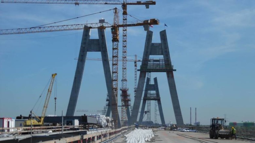 Obwodnica Krakowa i nowy most rosną w oczach [ZDJĘCIA]