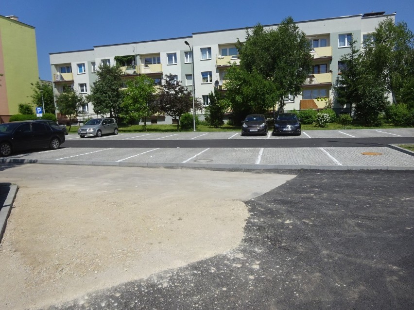 Nowy parking na osiedlu Rosochy w Ostrowcu dzięki projektowi rewitalizacji