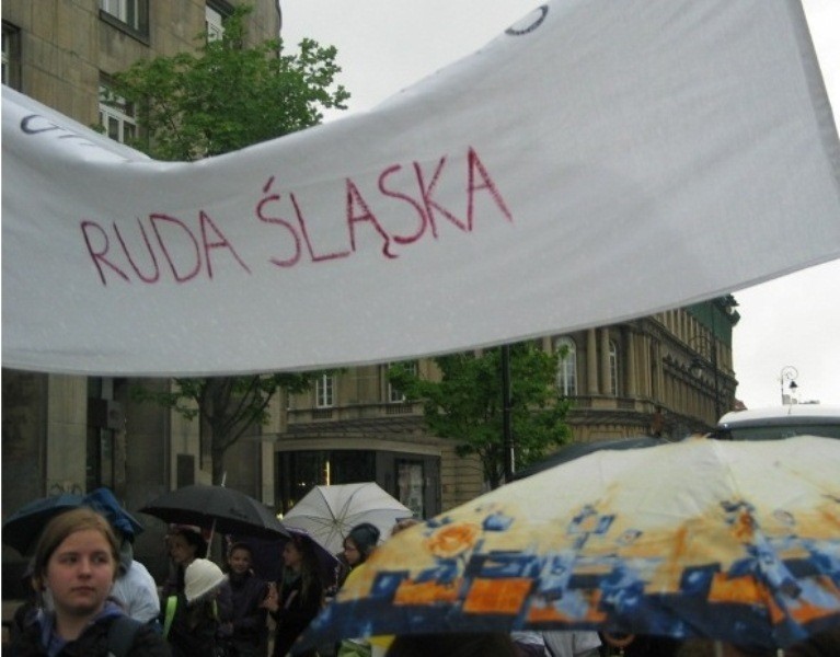 Uczniowie z gimnazjum nr 6 w Rudzie Śląskiej wzięli udział w warszawskiej paradzie Schumana