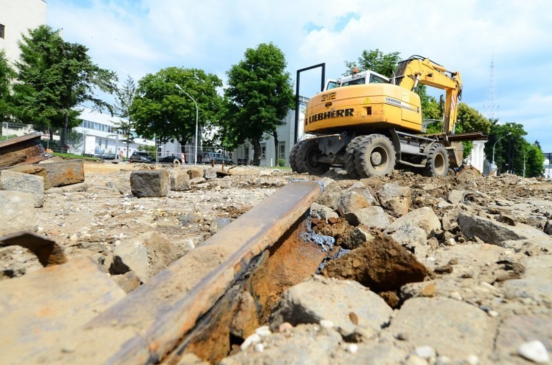 Poznań: Koniec bocznicy kolejowej na MTP. Po torach przejechał ostatni pojazd szynowy [ZDJĘCIA]