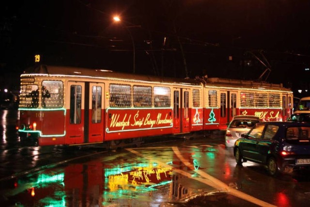 Tak świąteczne tramwaje wyglądają w Krakowie