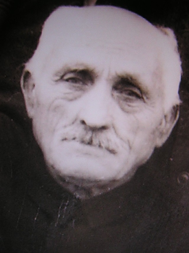Ludwik Mikołaj Wyszomierski, urodzony w rodzinie szlacheckiej 14 września 1883 roku w Wyszomierzu. Ożenił się z Anną z Pęskich. Zmarł w tej samej wsi w 1974 roku.