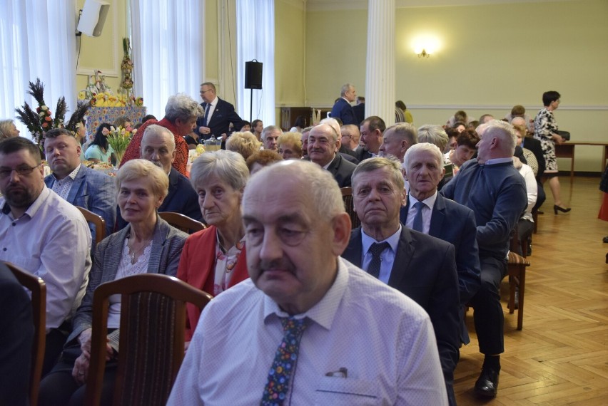 Sołtysi z powiatu skierniewickiego świętowali w budynku starostwa