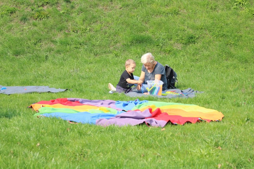 Tłumy na pikniku z latawcem w Piekarach ZDJĘCIA