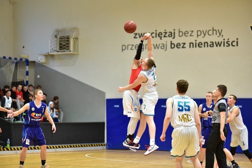 MKS Sokół Basketball Żary pokonał WSTK Wschowa 94:84.