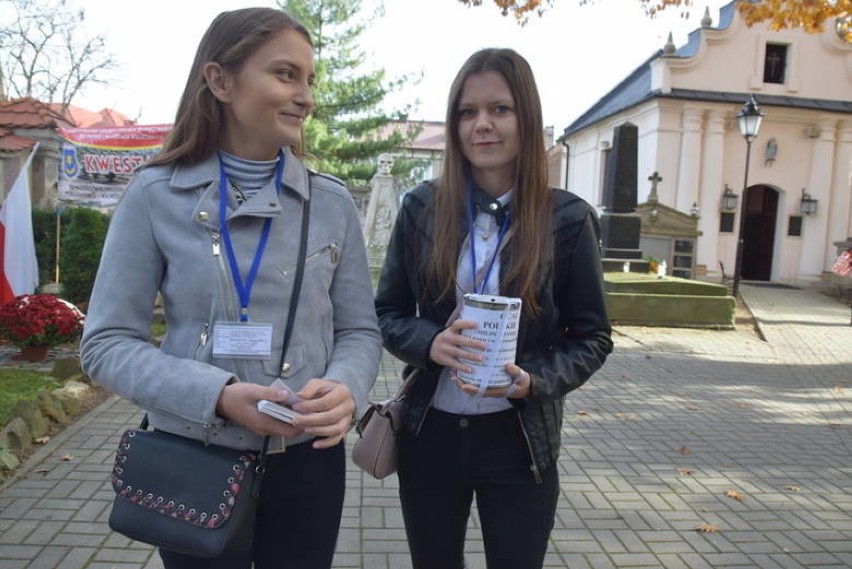 Tarnów. Będą zbierać pieniądze na odnowę kolejnych nagrobków