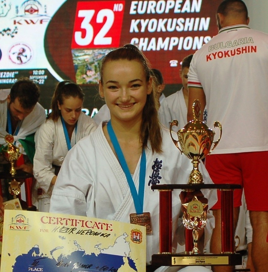 Weronika Mazur - Akademia Karate Kyokushin Radomsko - 90...