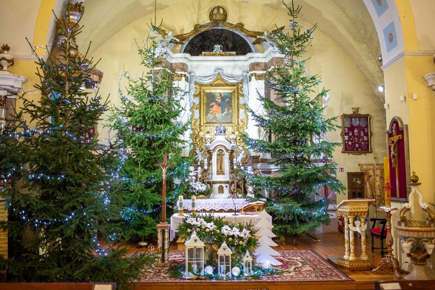 Piękny, świąteczny wystrój kościoła w Lutynia