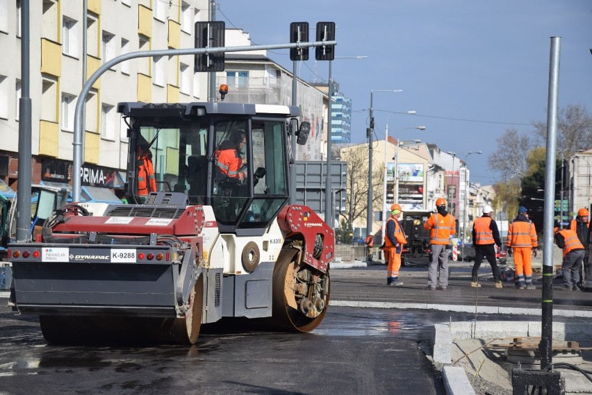 W poniedziałek kierowcy w centrum Gorzowa pojadą po nowiuteńkim asfalcie! 