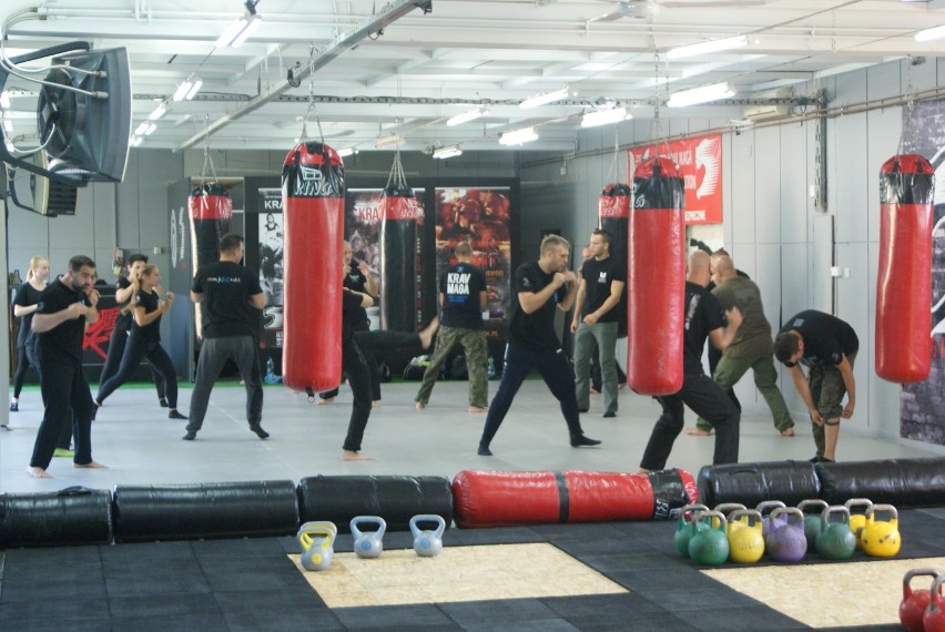 Klub Sportowy Ironfit Kalisz oraz United Krav Maga 5 Rytm Kalisz zapraszają na zajęcia. ZDJĘCIA