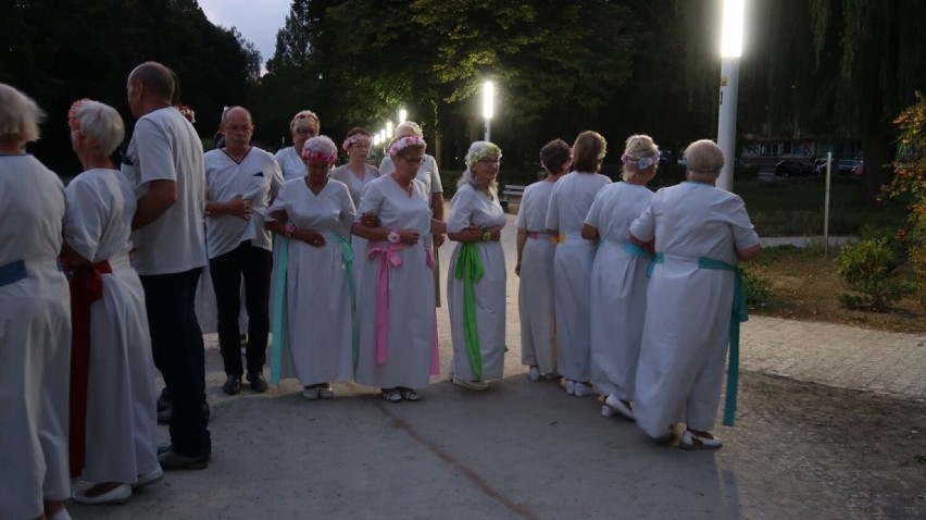 Leszczyńscy seniorzy z „Wygraj siebie” przygotowali układ choreograficzny, który ma być wyrazem wdzięczności dla medyków